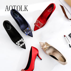 Luxury Rhinestone Silk Pumps Pointed Toe Shoes