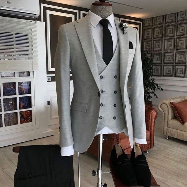 2021 New Italian Tailcoat Design 3 Pieces Slim Fit Suits