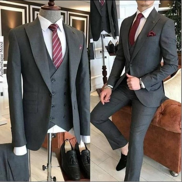 2021 New Italian Tailcoat Design 3 Pieces Slim Fit Suits